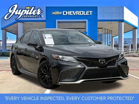Used 2022 Toyota Camry XSE image 1