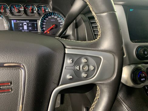 Used 2017 GMC Yukon SLE w/ SLE Value Package image 21