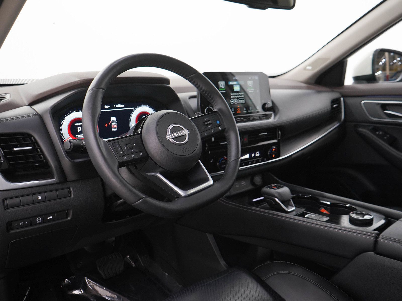 Used 2023 Nissan Rogue Platinum AWD/4WD image 25