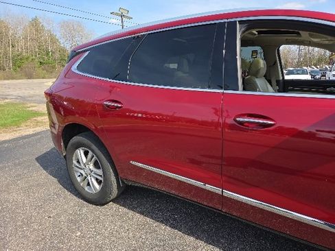 Used 2020 Buick Enclave Essence FWD image 28