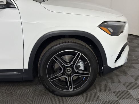 Used 2026 Mercedes-Benz GLA 250 4MATIC image 13