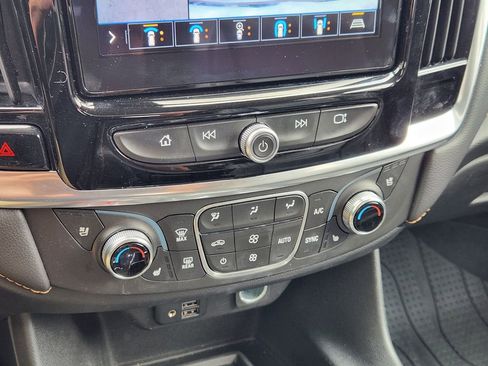 Used 2020 Chevrolet Traverse Premier w/ LPO, Floor Liner Package image 18