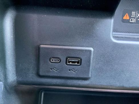 Used 2024 GMC Sierra 1500 SLT w/ SLT Premium Plus Package AWD/4WD image 32