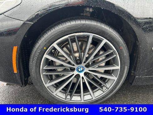 Used 2023 BMW 530e xDrive image 36