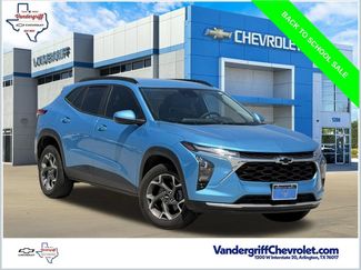 Used 2025 Chevrolet Trax LT w/ Driver Confidence Package FWD video 1