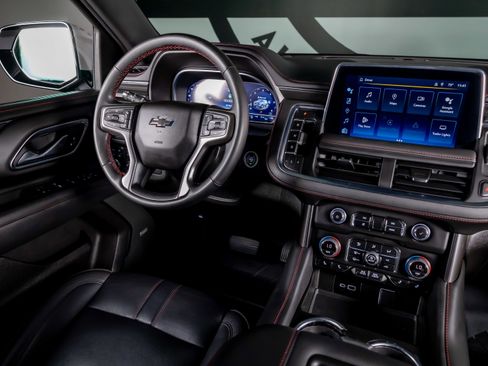 Used 2023 Chevrolet Tahoe RST w/ Luxury Package AWD/4WD image 6