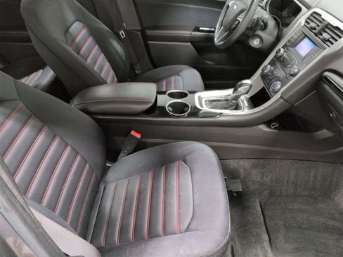 Used 2013 Ford Fusion SE image 24