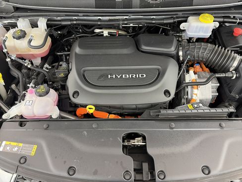 Used 2022 Chrysler Pacifica Limited image 12