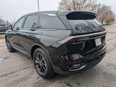 New 2026 Lincoln Nautilus Premier image 10