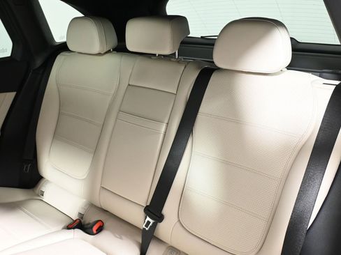 Certified 2026 Mercedes-Benz GLC 300 4MATIC image 4