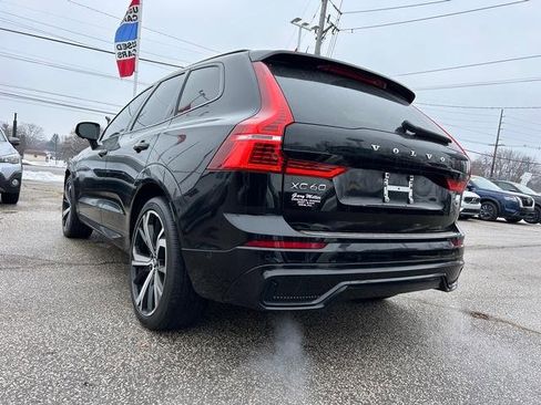 Used 2022 Volvo XC60 T8 R-Design w/ Advanced Package image 5