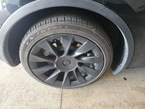 Used 2020 Tesla Model Y Long Range AWD/4WD image 8