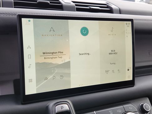 Certified 2025 Land Rover Defender 110 X-Dynamic SE image 21