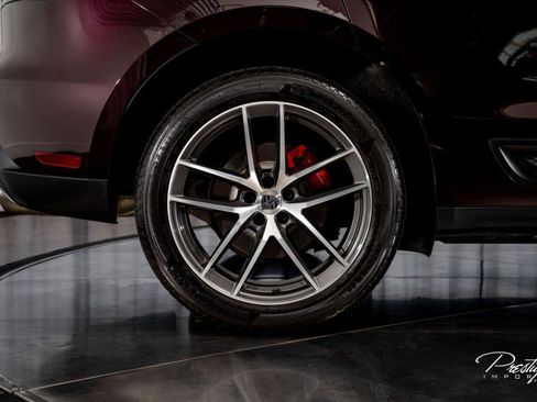 Used 2023 Porsche Macan S image 15