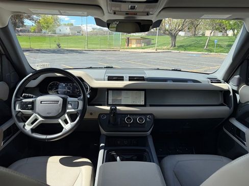 Used 2023 Land Rover Defender 110 SE AWD/4WD image 12