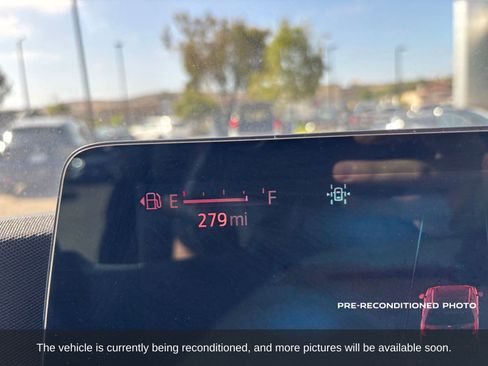 Used 2025 Ford Expedition Active RWD image 13