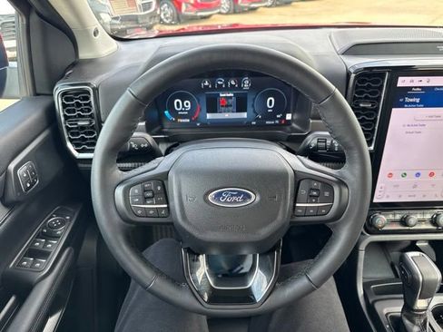 Used 2025 Ford Ranger Lariat w/ Black Appearance Package AWD/4WD image 16