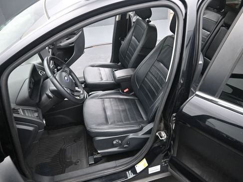 Used 2018 Ford EcoSport Titanium w/ Titanium Cold Weather Package image 11