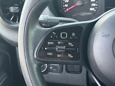 Used 2022 Mercedes-Benz Sprinter 2500 image 23