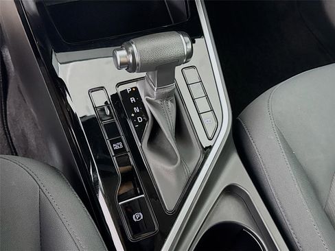 Certified 2023 Kia Niro LX FWD image 17