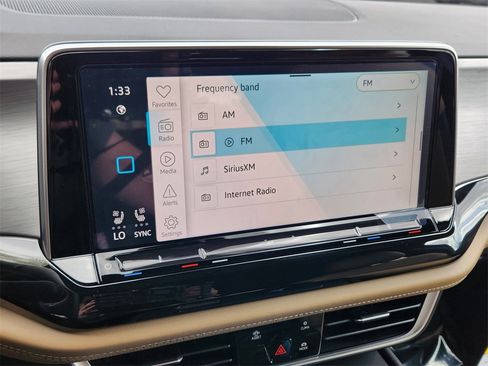 New 2025 Volkswagen Atlas Cross Sport SE image 10