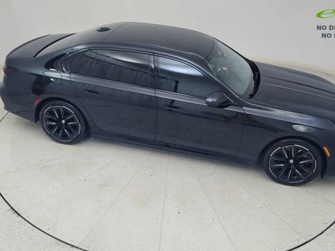 Used 2025 BMW i7 eDrive50 w/ M Sport Package RWD image 74