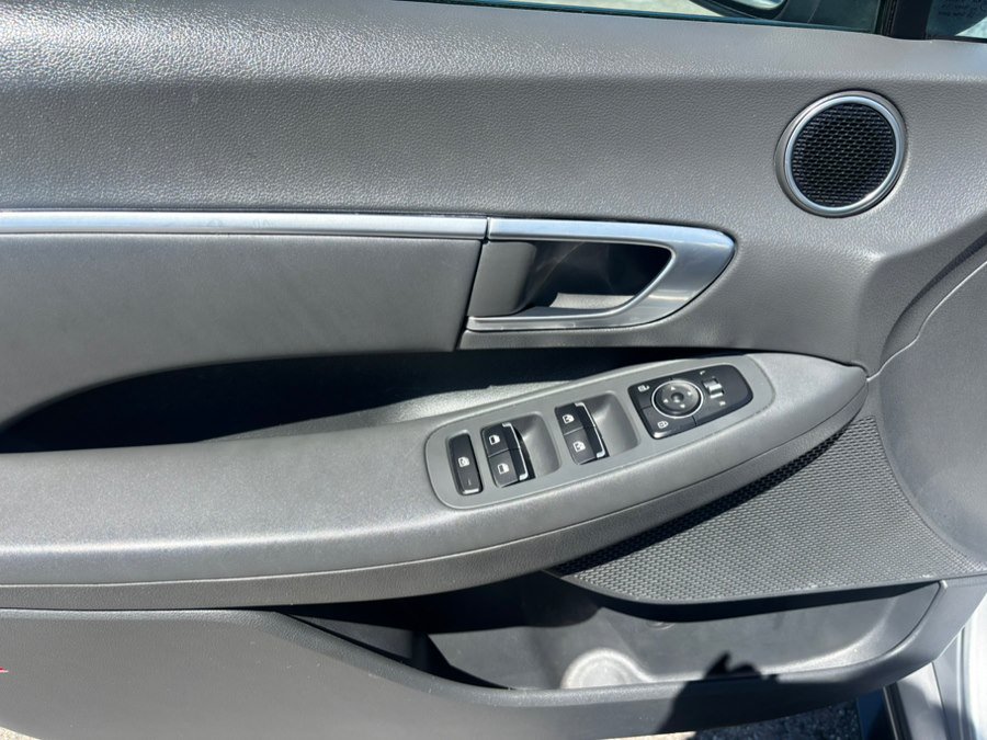 Used 2020 Hyundai Sonata SEL w/ Convenience Package FWD image 10