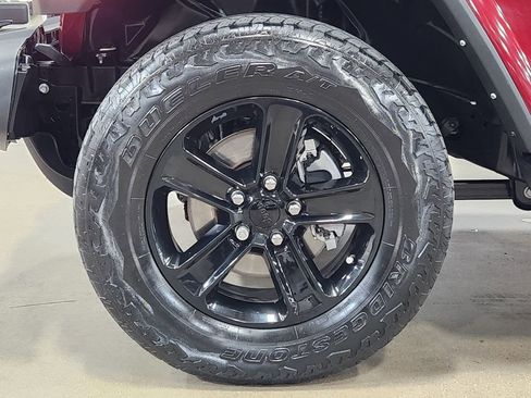 Used 2021 Jeep Wrangler Unlimited Sahara image 26