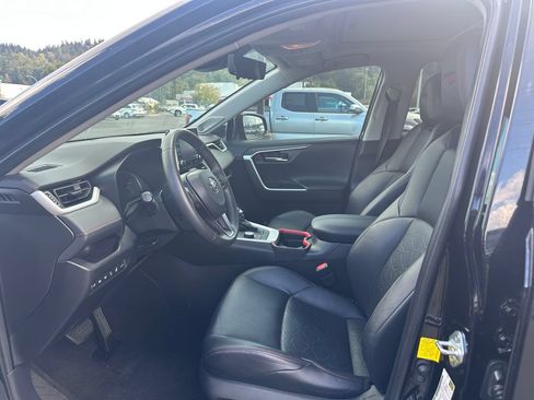 Used 2020 Toyota RAV4 TRD Off-Road AWD/4WD image 13