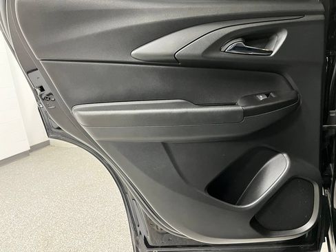 Used 2021 Chevrolet TrailBlazer LT w/ Convenience Package FWD image 42