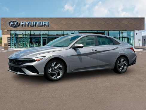 New 2025 Hyundai Elantra Limited FWD image 2