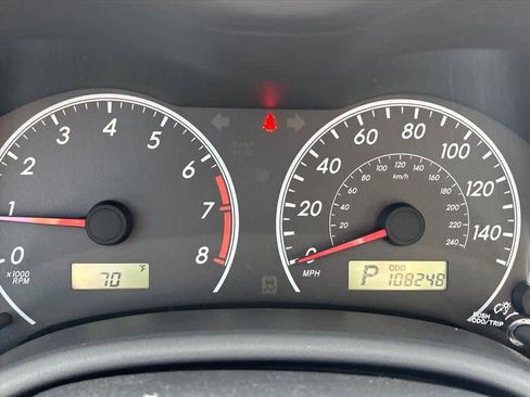 Used 2013 Toyota Corolla LE image 12