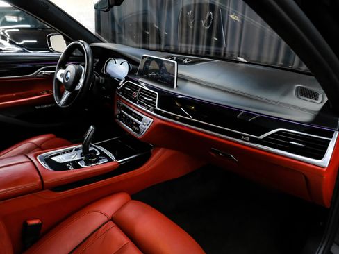 Used 2018 BMW M760i xDrive AWD/4WD image 15