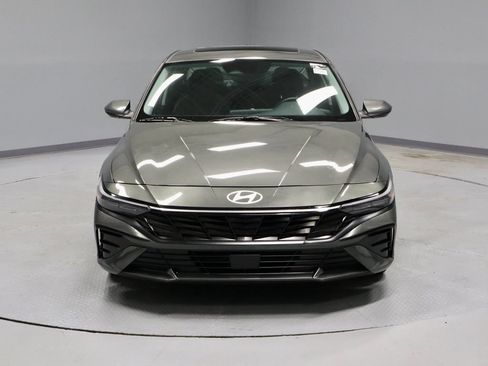 Used 2025 Hyundai Elantra SEL FWD image 6