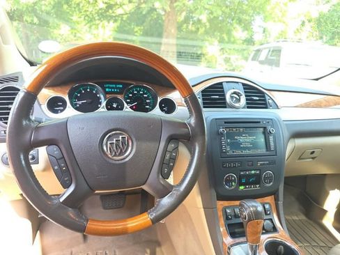 Used 2012 Buick Enclave Leather FWD image 17