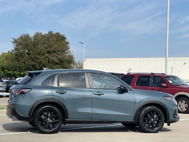 Used 2024 Honda HR-V Sport image 3
