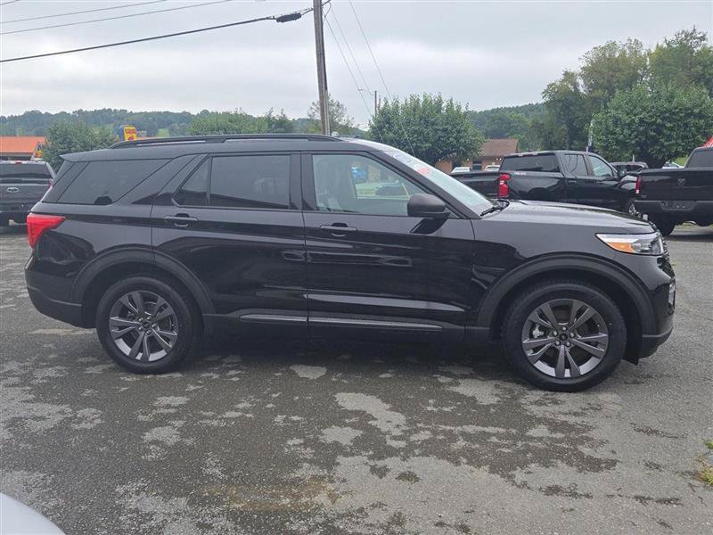 Used 2021 Ford Explorer XLT w/ Equipment Group 202A AWD/4WD image 7