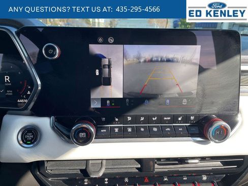 Used 2023 GMC Canyon AT4X image 12