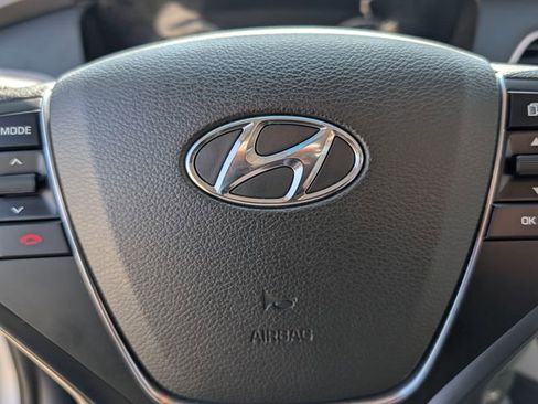 Used 2017 Hyundai Sonata SE FWD image 25
