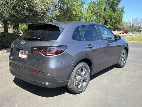 New 2026 Honda HR-V LX image 4