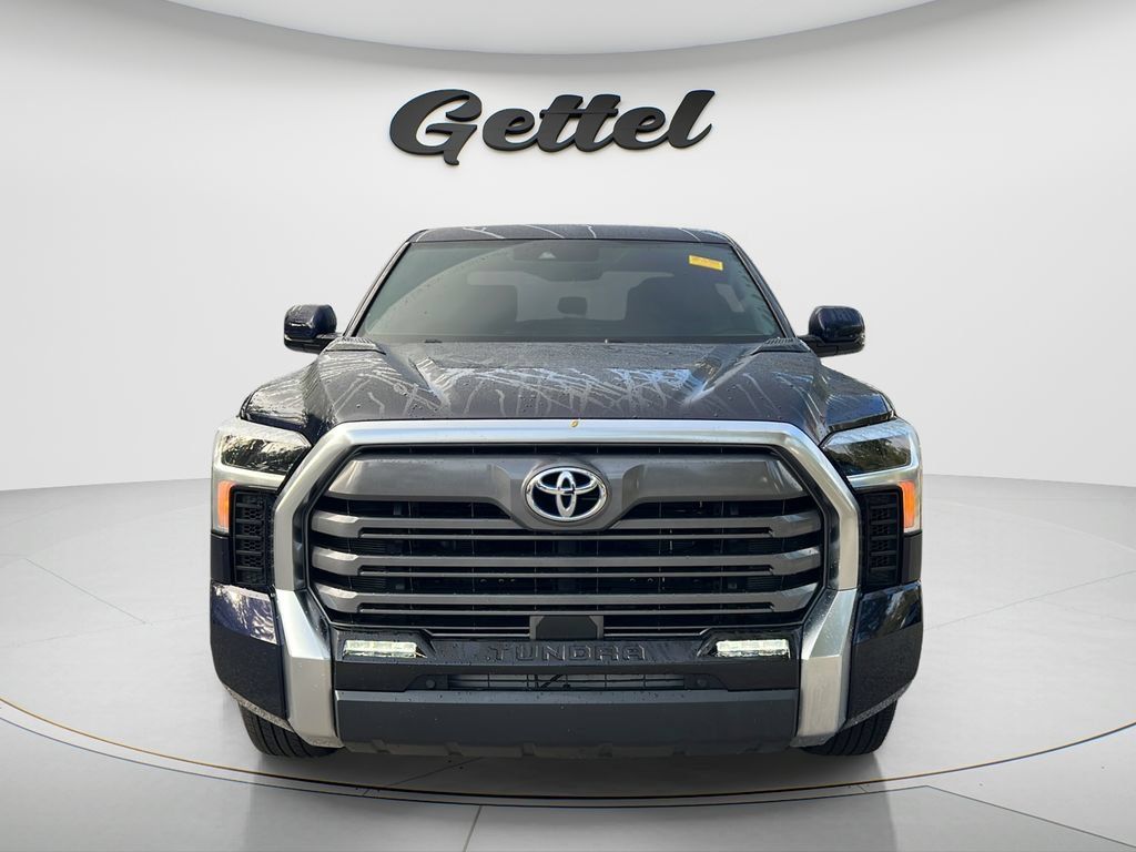 Used 2024 Toyota Tundra Limited w/ Power Package RWD image 2