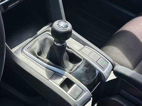 Used 2017 Honda Civic EX-T image 18