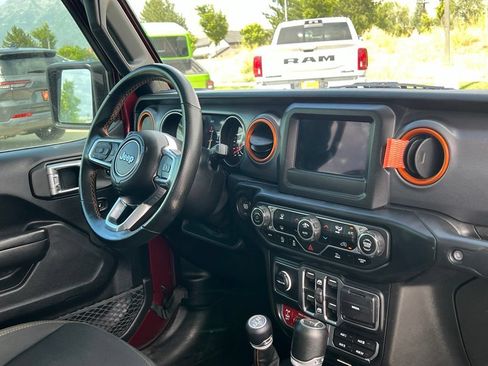 Used 2021 Jeep Gladiator Mojave AWD/4WD image 18