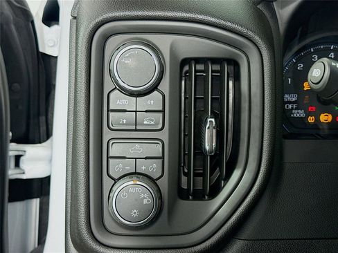 Used 2026 Chevrolet Silverado 1500 Custom image 8