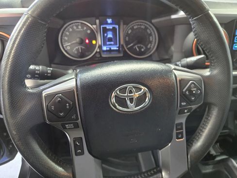 Used 2019 Toyota Tacoma SR5 image 17