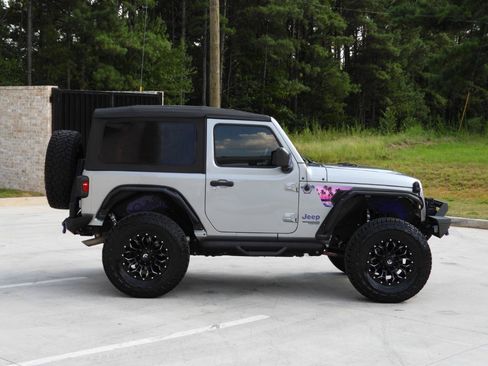 Used 2018 Jeep Wrangler Sport AWD/4WD image 38