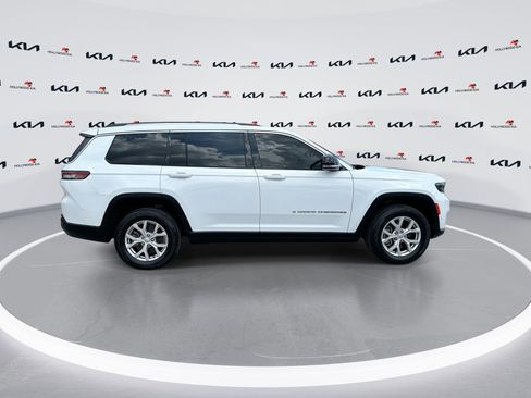 Used 2022 Jeep Grand Cherokee L Limited w/ Luxury Tech Group II AWD/4WD image 9