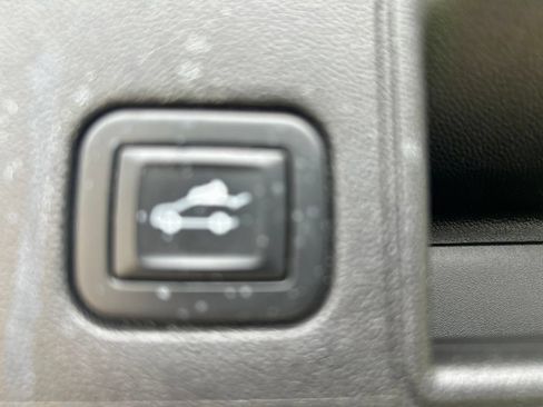 Used 2020 GMC Terrain SLT w/ Preferred Package FWD image 12