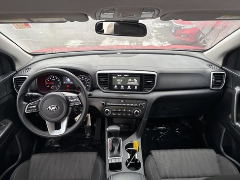 Used 2020 Kia Sportage LX image 12