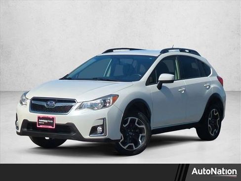 Used 2017 Subaru Crosstrek 2.0i Premium image 1